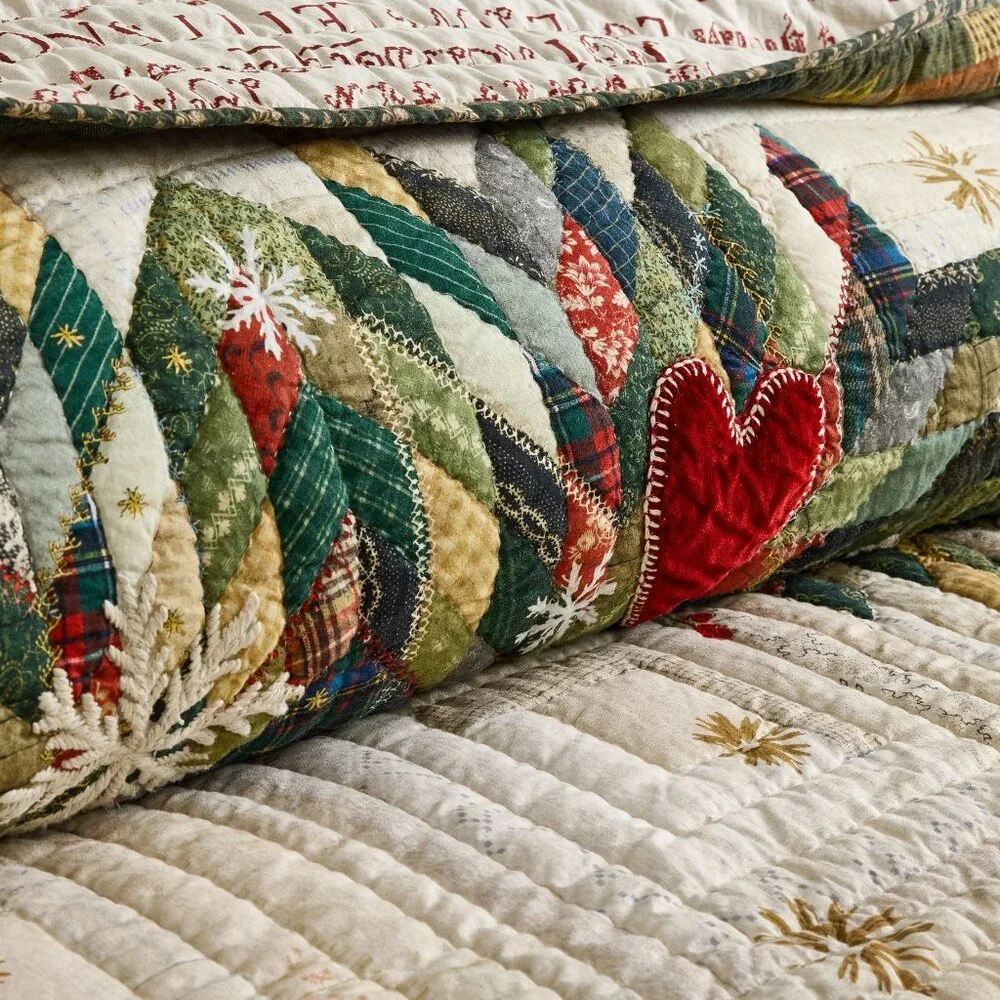 Pottery Barn Winter Wreath Reversible Quilt Bedding Star King / California NWT
